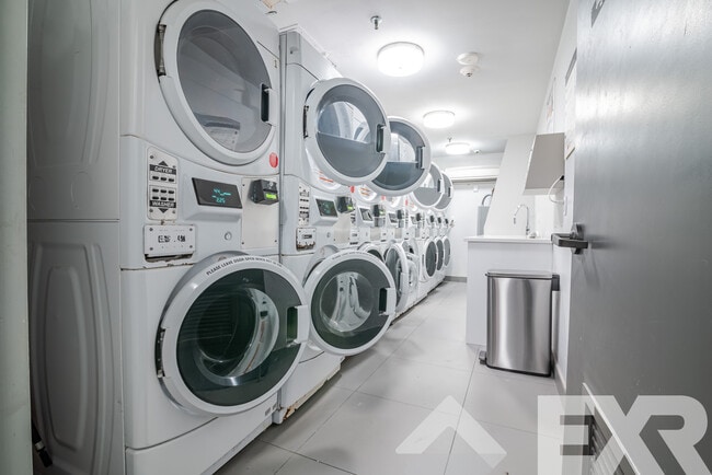 Building Photo - 1326 Ocean Ave