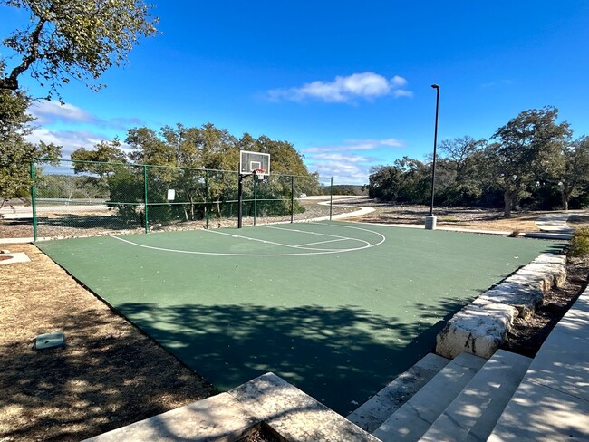 Building Photo - Hidden Trails, Bulverde, TX Spacious 4-Bed...