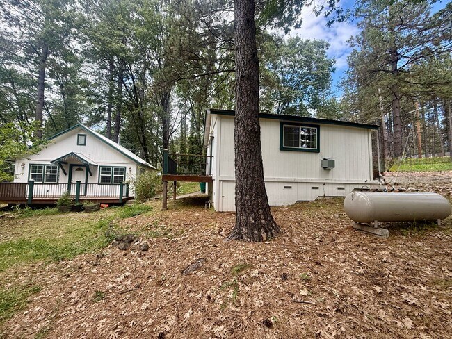 Building Photo - 14720 Lynshar Rd