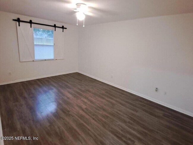 Building Photo - 9756 Saye Ct