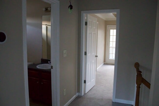 Building Photo - 1188 Ira St SW