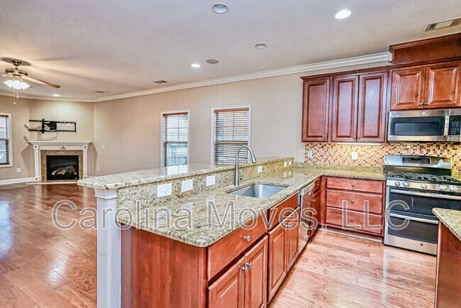 Building Photo - 213 Bell Heather Ln