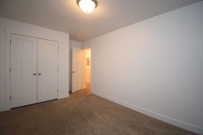 Building Photo - Beautiful 4 Bed Eagle Mountain Home, Near Parks & Lake!!