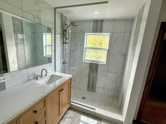 Building Photo - 27996 W Roberts Rd