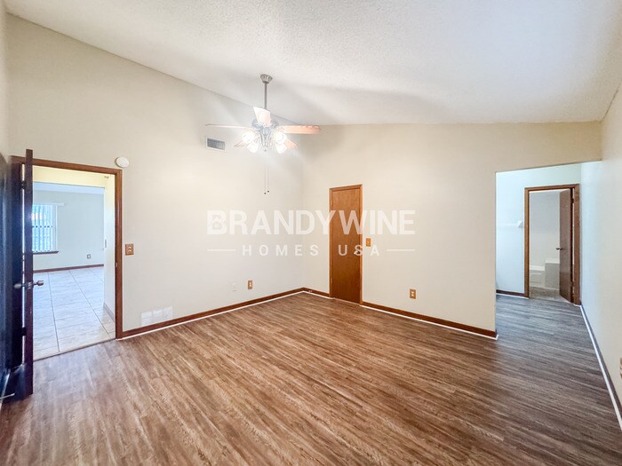 Building Photo - 7901 Collins Ridge Blvd