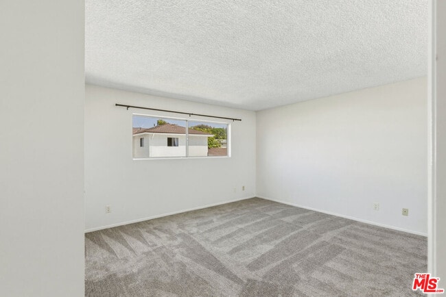 Building Photo - 1330 Yale St
