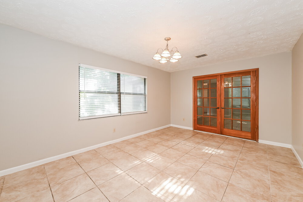 Building Photo - 7279 Sharbeth Dr S