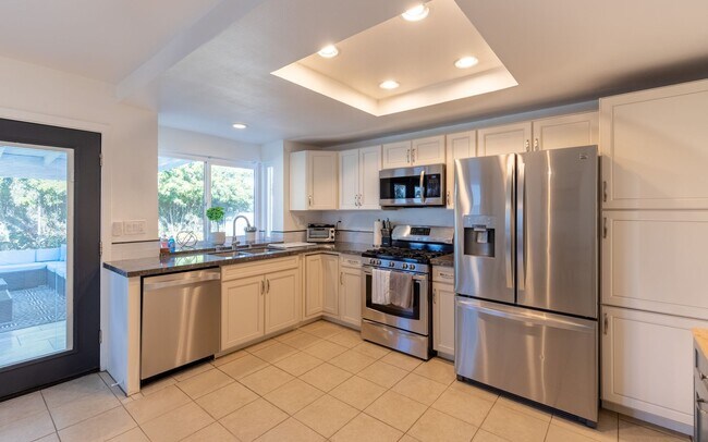 Building Photo - 7642 Goode St