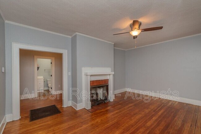 Building Photo - 2056 McDowell St
