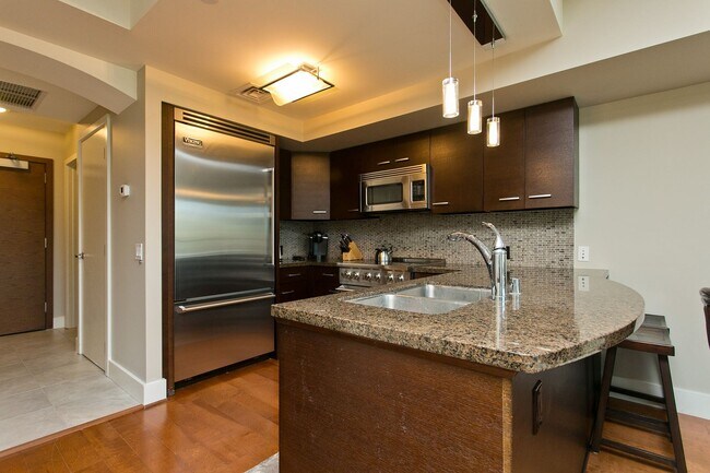 Building Photo - Luxury Living in Waikiki - Allure Waikiki ...