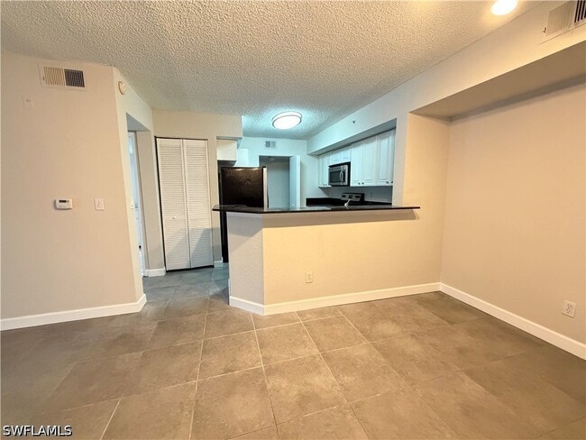 Building Photo - 8245 Ibis Club Dr