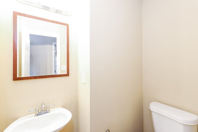 Building Photo - 198 Sawgrass Way