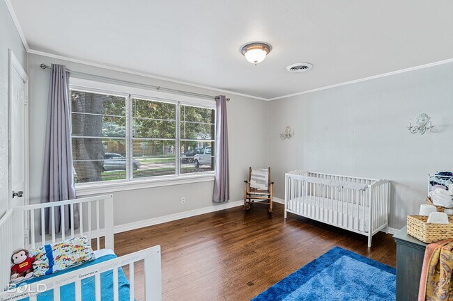 Building Photo - Adorable Broadmoor rental!