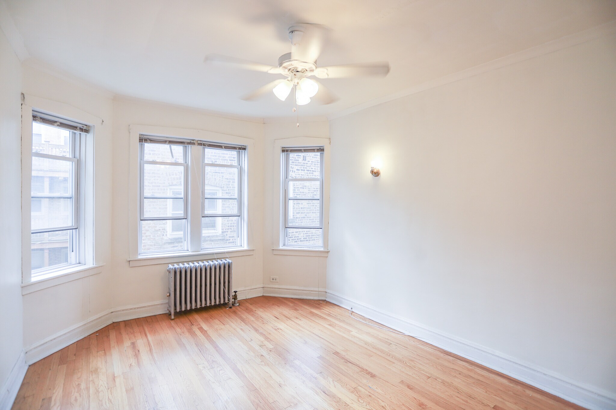 Building Photo - 2113 N Mozart St