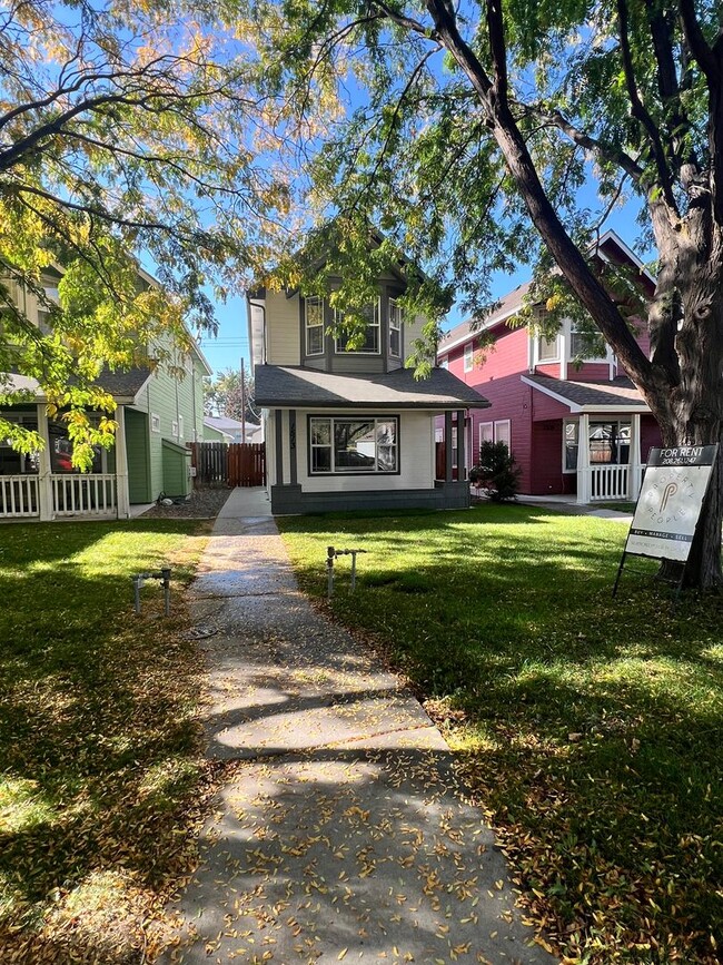 Building Photo - JUST REDUCED: Charming Craftsman Bungalow ...