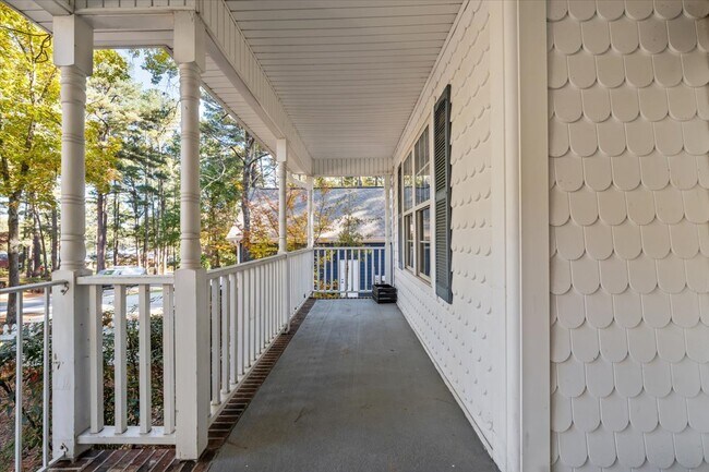 Building Photo - 43 S Lakeshore Dr