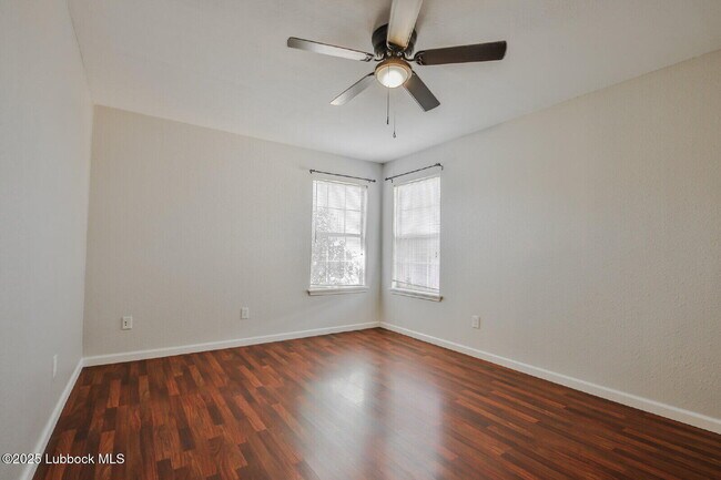 Building Photo - 410 Prentiss Ave