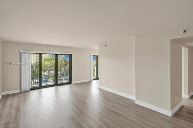 Building Photo - 1201 S Ocean Dr