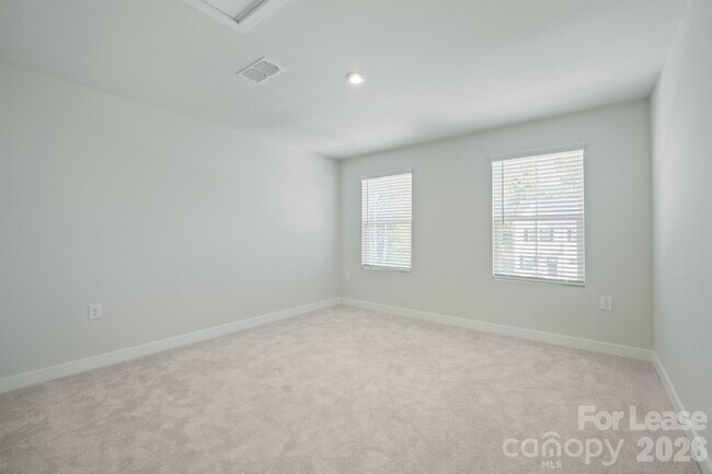 Building Photo - 111 Skylar Vw Wy