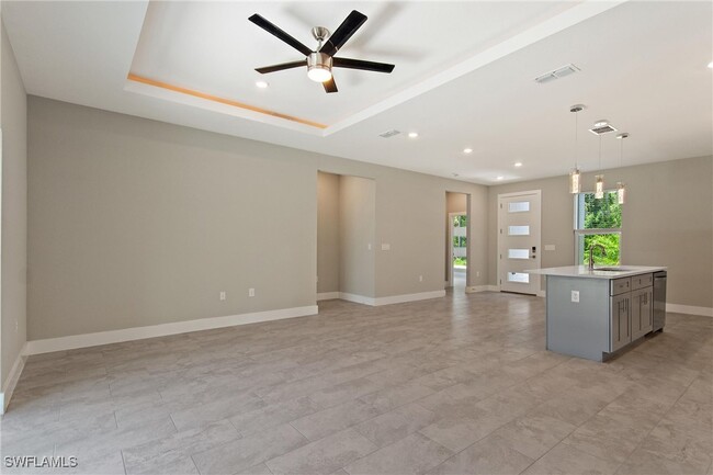 Building Photo - 3584 Laslo Ave