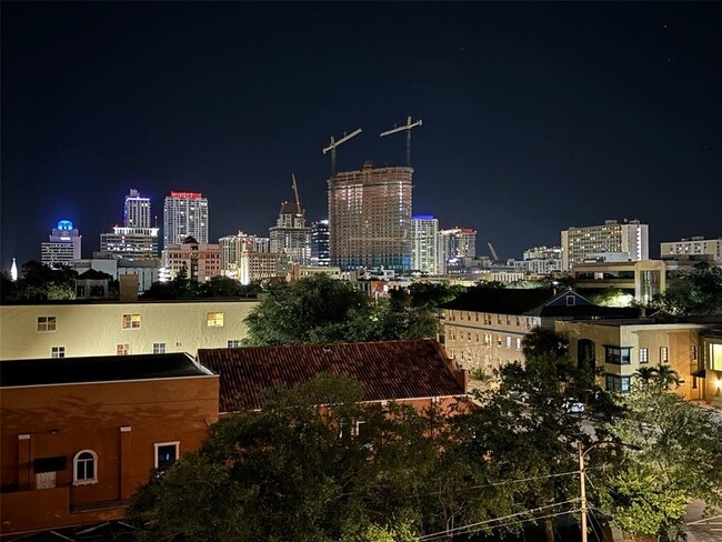 Building Photo - 130 8th St N