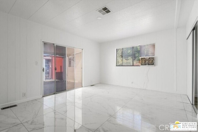 Building Photo - 38 Paseo Laredo N