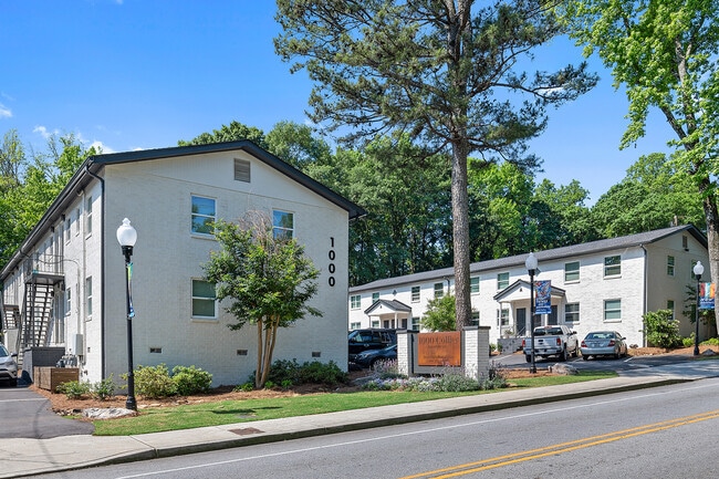 Building Photo - Collier Flats