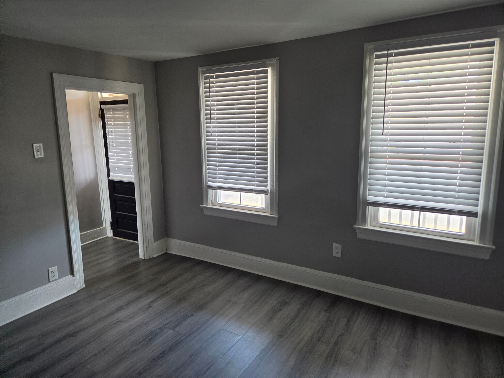 Living Room 2 - 22 N Broad St