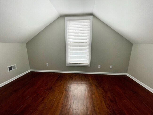 Building Photo - oliver322