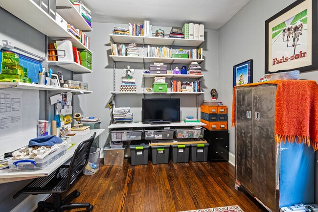 Building Photo - 4854 N Albany Ave