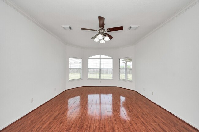Building Photo - 4230 Waterwood Dr