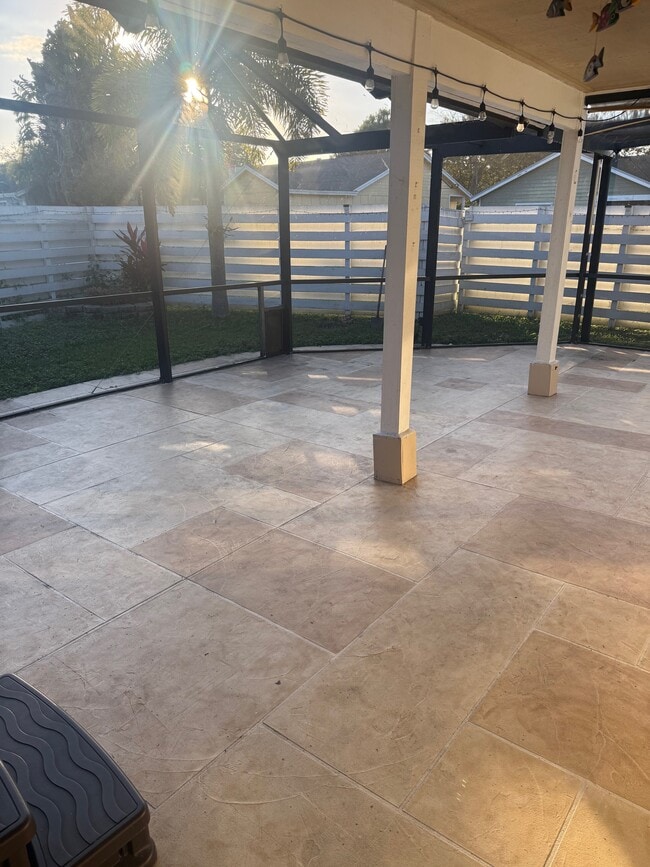 Building Photo - 14912 SW 143rd Ct