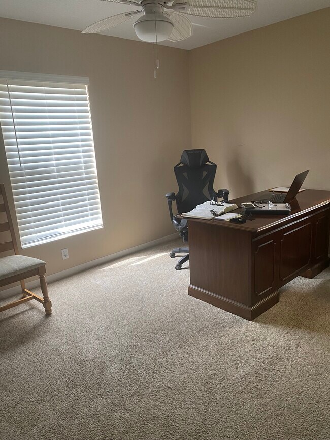 Building Photo - 2195 W Tall Oaks Dr