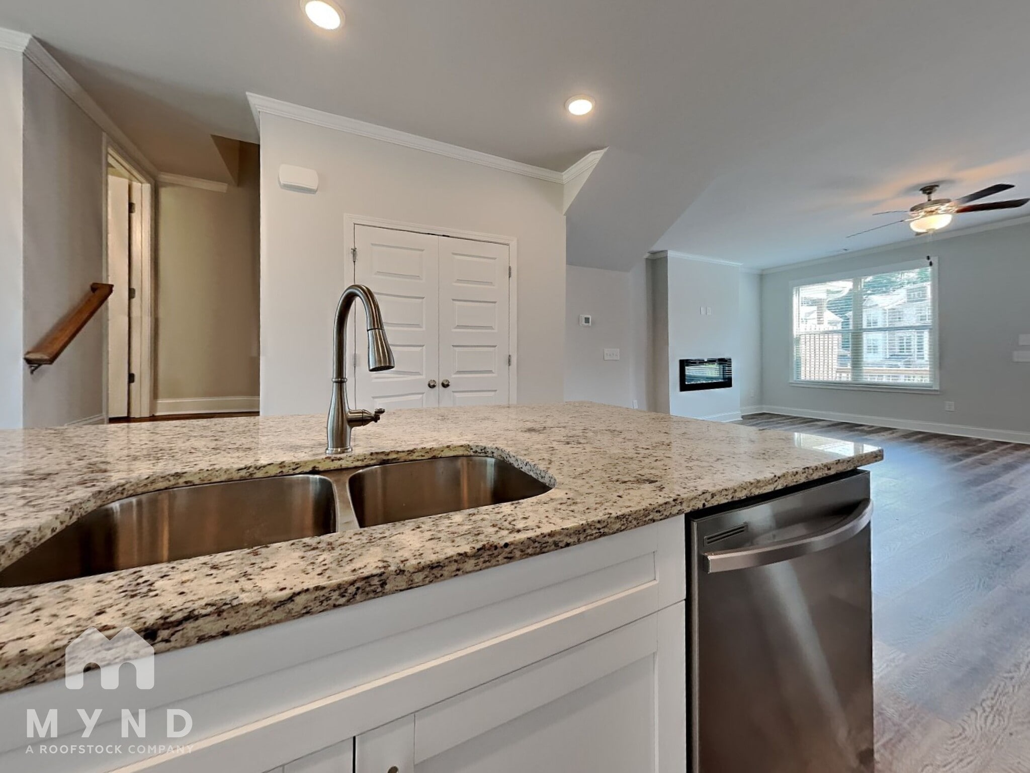 Building Photo - 597 Fundao Ln