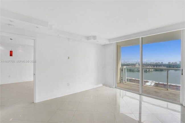 Building Photo - 1351 NE Miami Gardens Dr