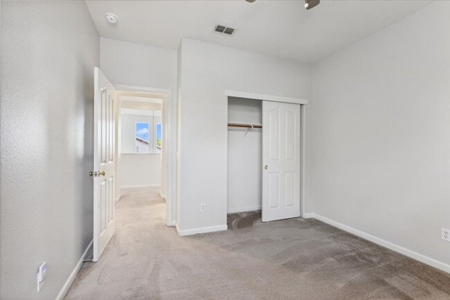 Building Photo - 5409 Banfield Dr