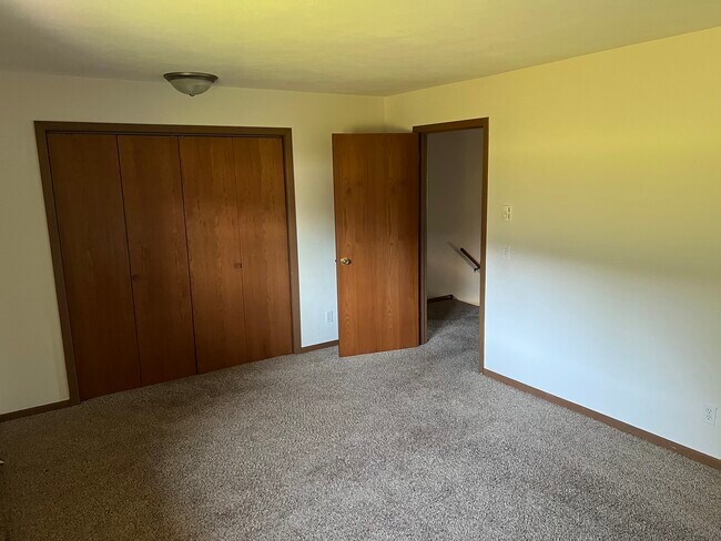 Building Photo - 1361 Field Ct