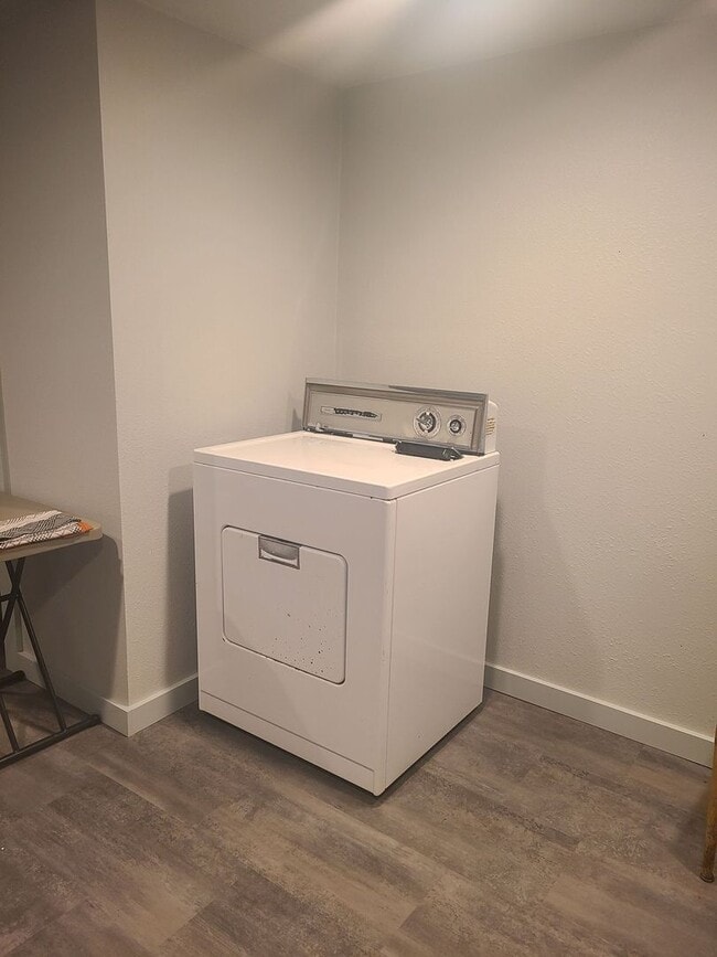 Building Photo - Charming Waterfront Cabin on San Juan Driv...