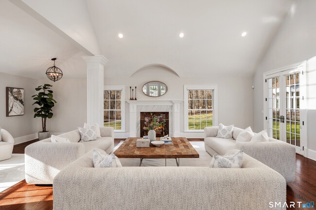 Building Photo - 1421 Oenoke Ridge