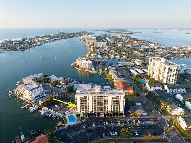 Building Photo - 255 Dolphin Point