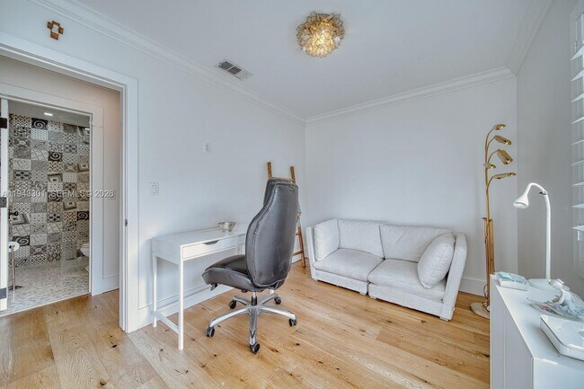 Building Photo - 7621 SW 65th Pl