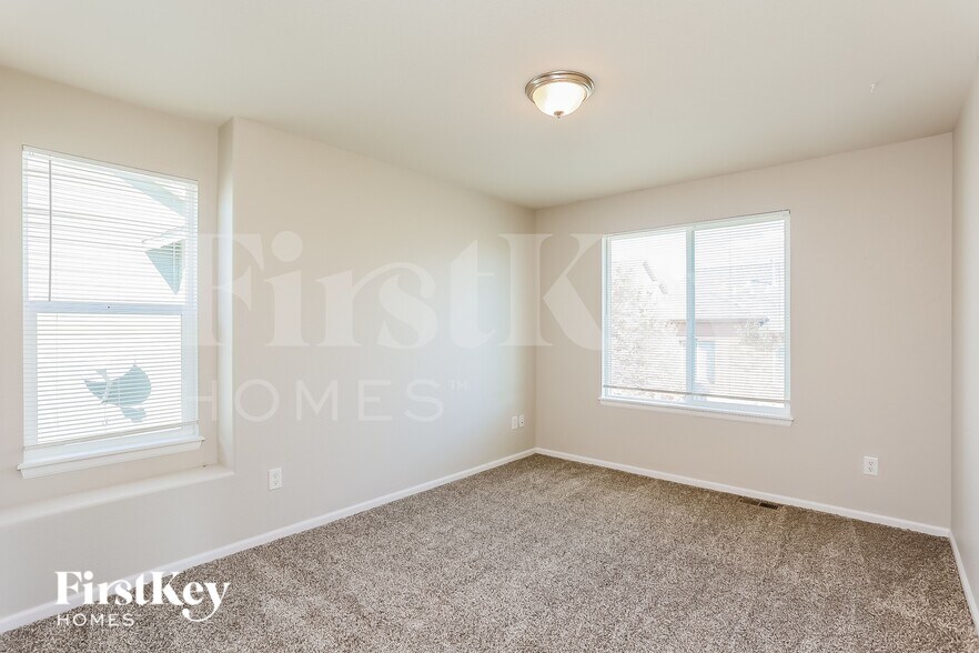 Building Photo - 10118 Uravan St