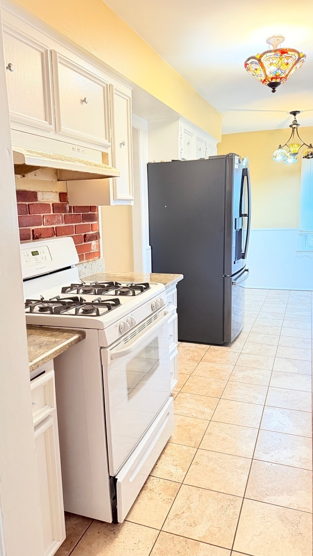 Building Photo - 7513 Kenton Ave