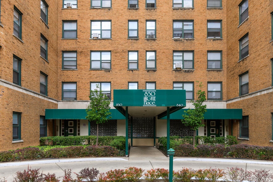 850 Argyle Place 840850 W Argyle St Chicago IL 60640 Apartment Finder