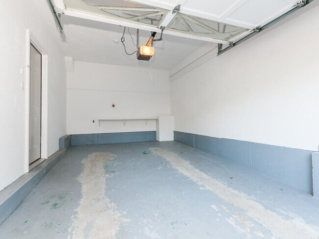 Building Photo - 62 Tisdale Dr