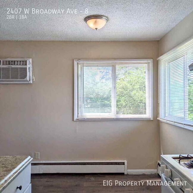 Building Photo - Available 6/20/2024