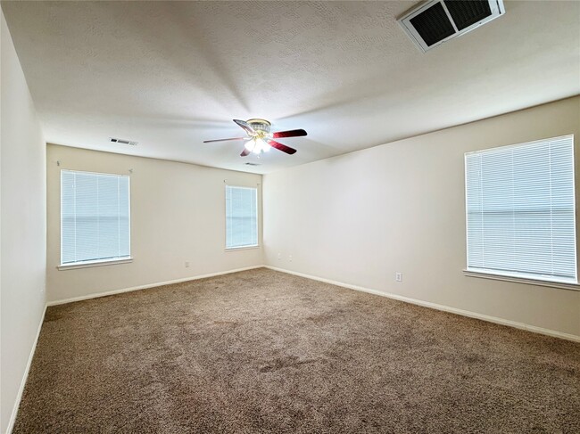 Building Photo - 20423 White Poplar Dr