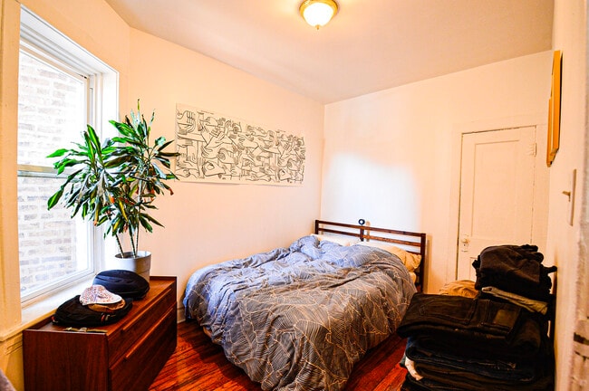 Building Photo - 3320 W Crystal St