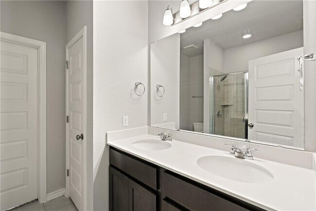 Building Photo - 205 Syrah Ct