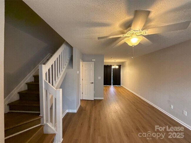 Building Photo - 1825 Birch Heights Ct